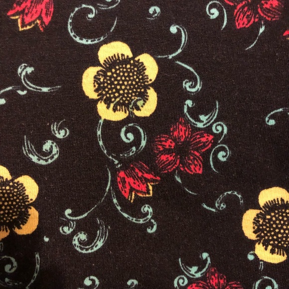 Floral LulaRoe Randy - Picture 2 of 3